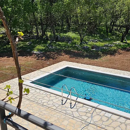 Amazing In With Private Swimming Pool, Be Inside Or Outside